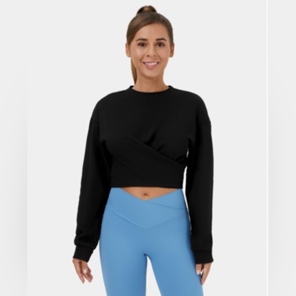 Halara Black Women's tie back Cropped Top